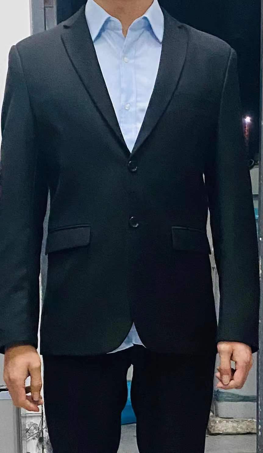 祖传正装 扣子可以撑爆