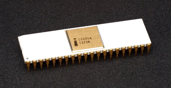 英特尔 70 年代的 iC8080A 芯片