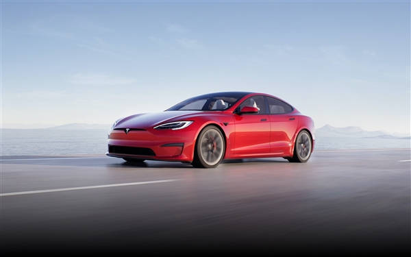 特斯拉新款 Model S 正式发布：内饰彻底变了方向盘前所未见