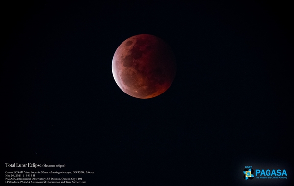 NASA 分享国际空间站拍摄的超级红月亮与月全食图片：别有一番风味