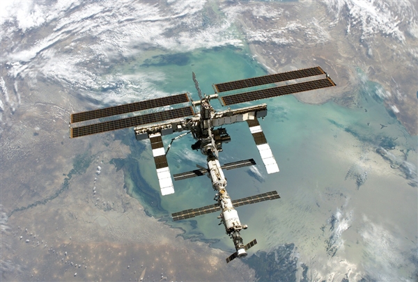 NASA 向国际空间站运送大量地球生物：将在太空中生存和繁殖
