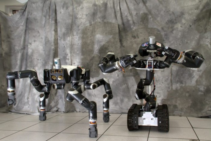 JPLs-RoboSimian-and-Surrogate-Robots-777x518.jpg