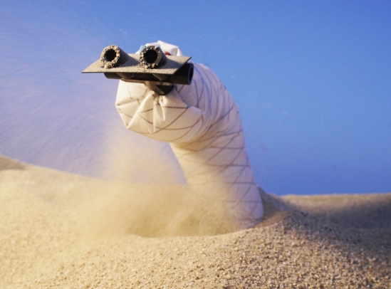 Robot-sand-worm-hawkes-uc-santa-barbara.jpg