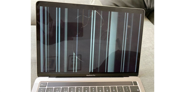 M1 MacBook 陷入“裂屏门”：官方不保修
